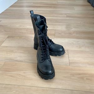 Steve Madden Lace Up Lug Sole Boots